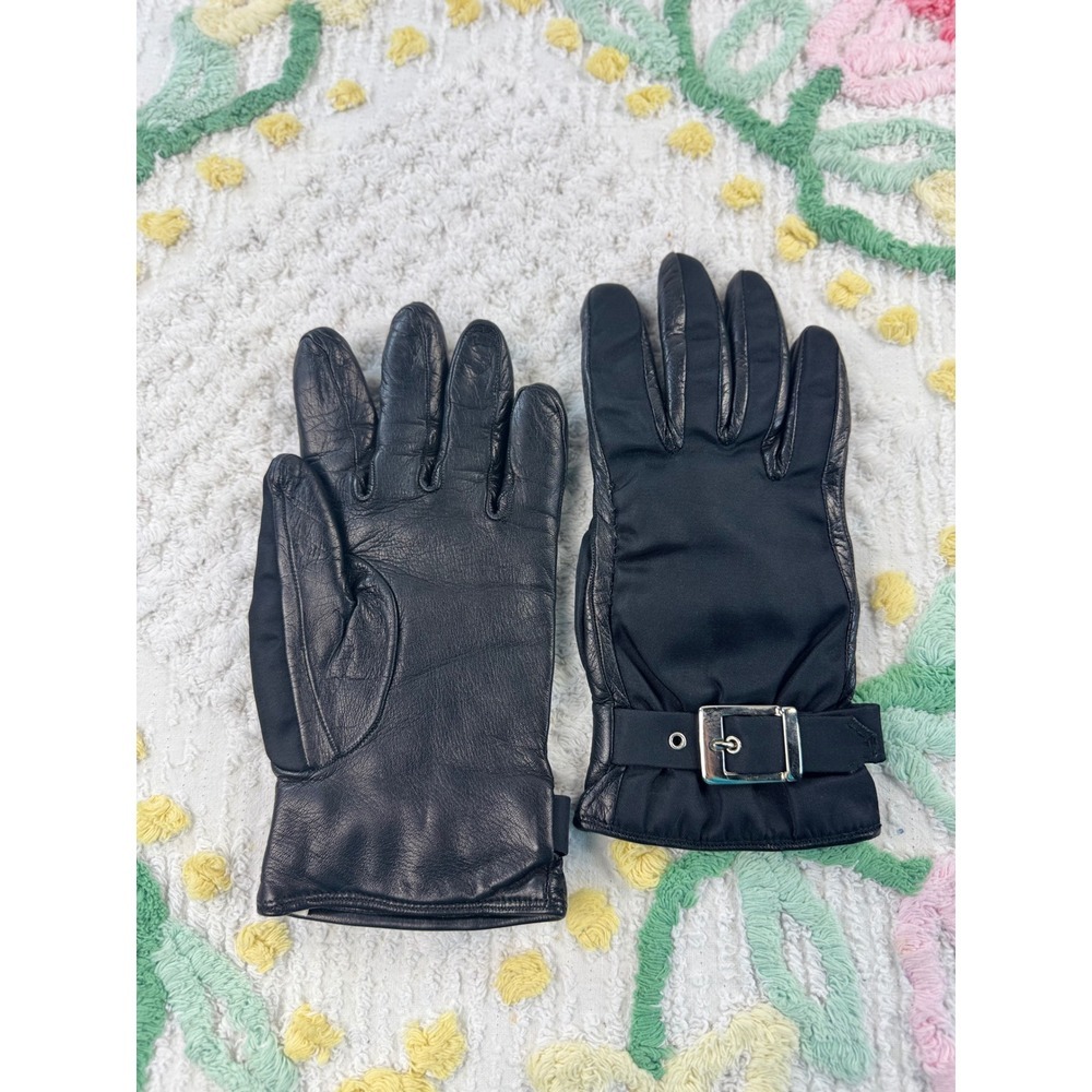 Luxury Italian Leather Cashmere Lined‎ Gloves Black Size 6 1/2 Buckle Accent - Picture 2 of 5